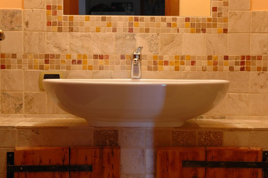 Casale Favilluta Guest House Petrignano Room photo